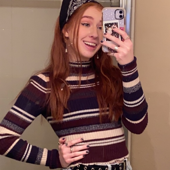 Meet your Posher, Elizabeth - Picture 2 of 3